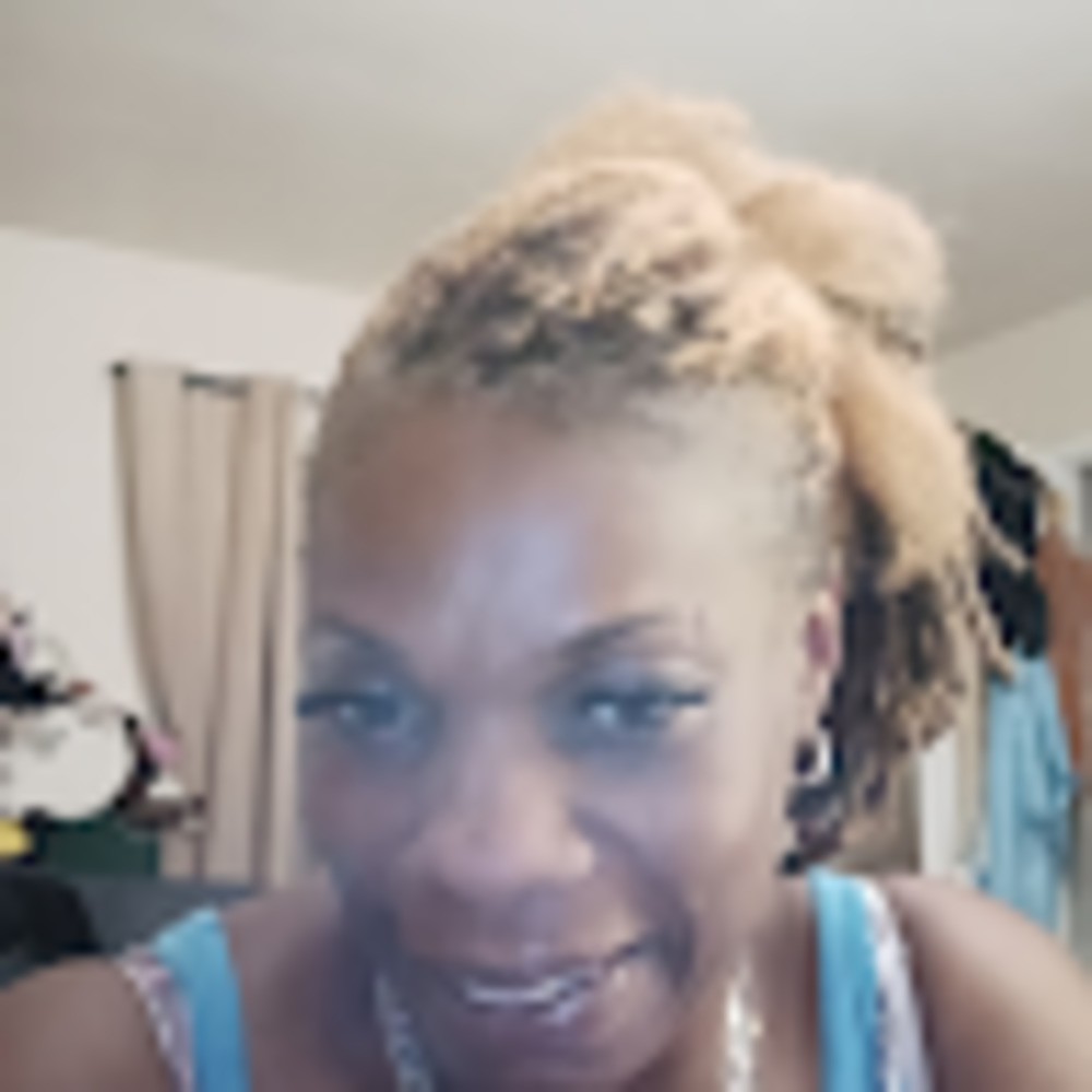 Meet your Posher, Vickie